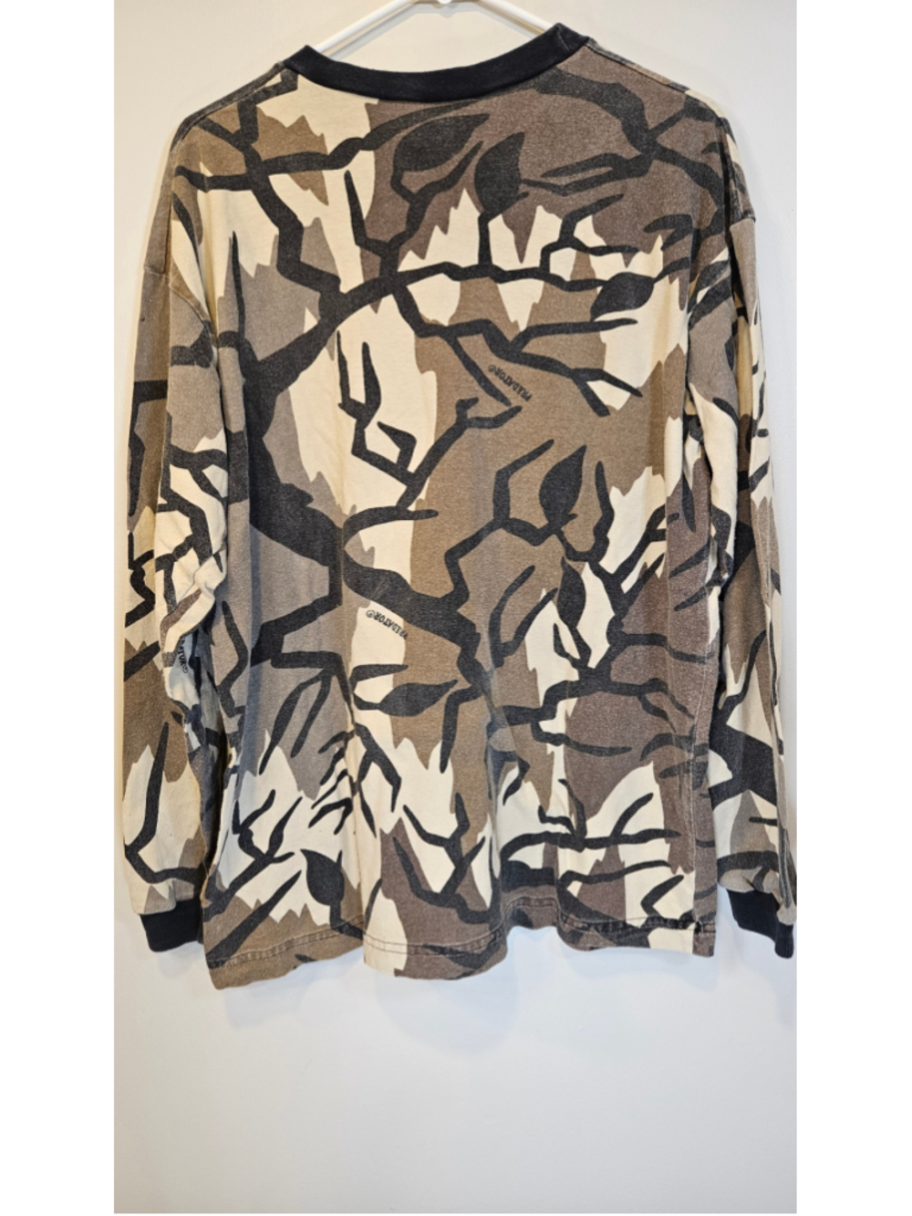 Vintage 90s Predator Camouflage Shirt USA Made Hunting Camo Long Sleeve Pocket - Picture 6 of 6